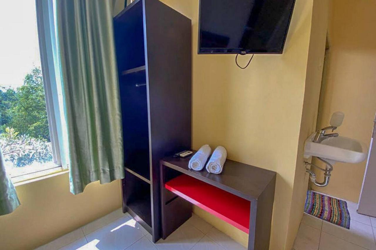 Rama Shinta Homestay Near Gembira Loka Zoo Redpartner Jogjacarta Exterior foto