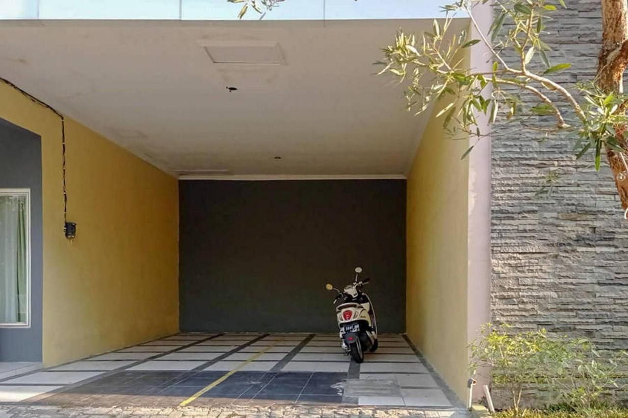 Rama Shinta Homestay Near Gembira Loka Zoo Redpartner Jogjacarta Exterior foto